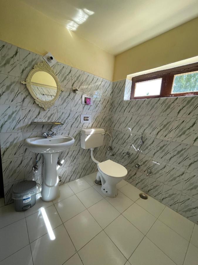 Hinjuma Guest House Лех Экстерьер фото
